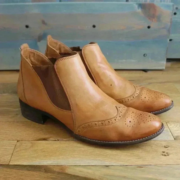 Paul Green Ava Wingtip Size 6.5 Camel Beige Leather Oxford Slip On Chelsea Boots - Picture 1 of 10